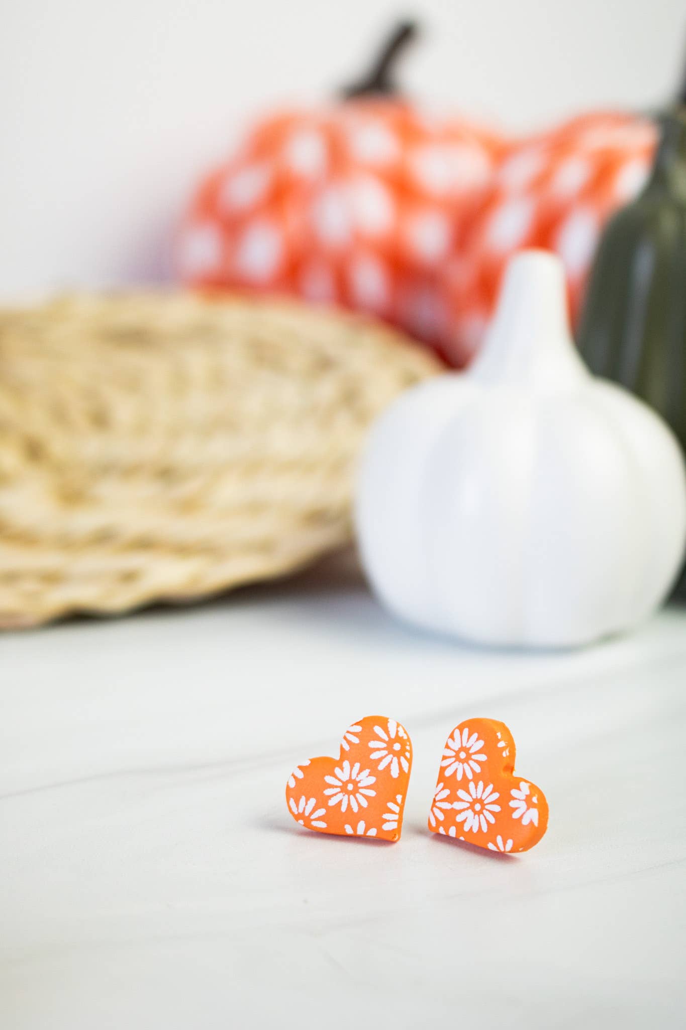 TN Daisy Collection - Knox - Tennessee: Helmet dangles